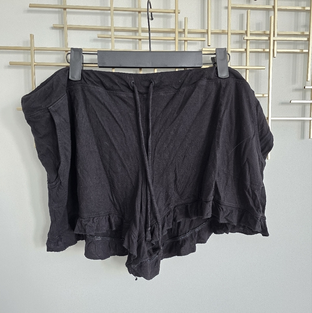 Black Drawstring Ruffle Shorts​ - Picture 2 of 4
